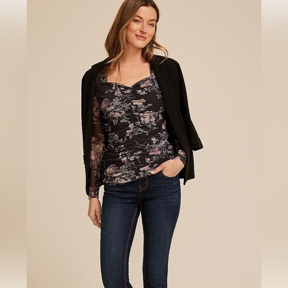 Elegant Floral Long Sleeve Blouse - Picture 2 of 3